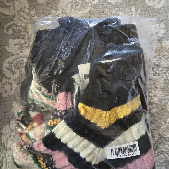 New, never worn, Teddy Fresh knit sweater, women's 3XL, with tags, zip - Picture 3 of 3